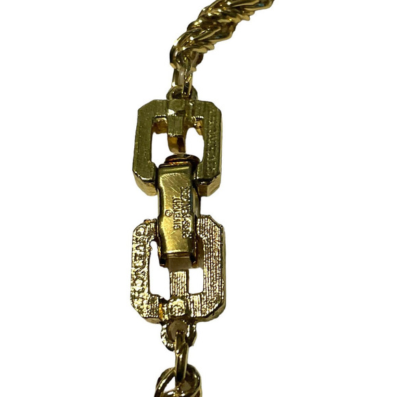 Givenchy Chain Bracelet Gold Tone Stamped GIVENCHY Paris New York - Picture 9 of 13